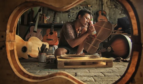 Repairer, Luthier